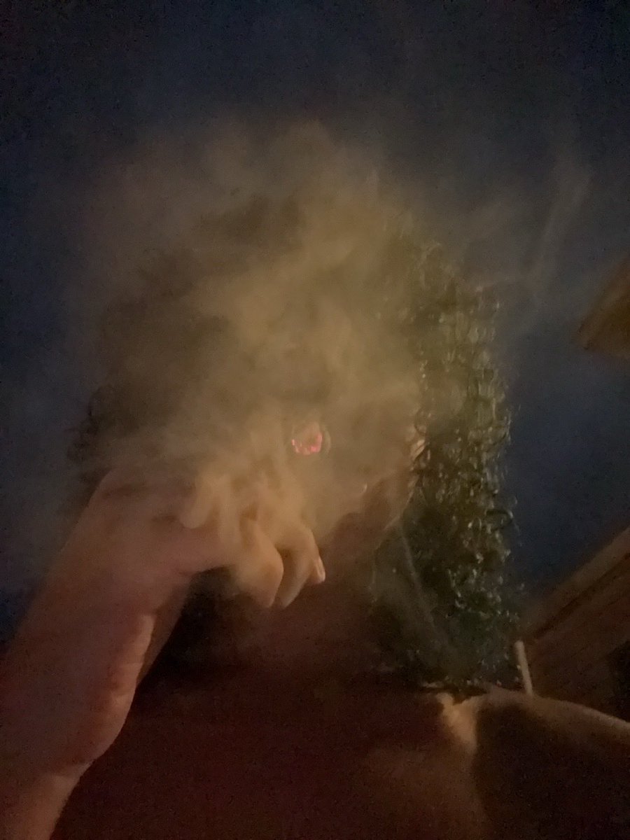 hushsemii's tweet photo. #alttwt #weedtwt #nigga https://t.co/CH6BXBK8x6