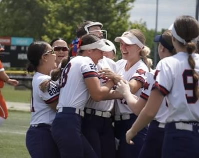 16GloryNational's tweet photo. Proud of what this team has accomplished! We finished up our summer run in Indy. This team is full of talent &amp; truly celebrate each other which is so fun to see. Keep striving Gs &amp; keep shining! @VAGloryFP @SuzyWillemssen @thecolinchrist @Matt_Tom1 @SBronowicz14 @kelly_bronowicz https://t.co/pqYzTDIV2E