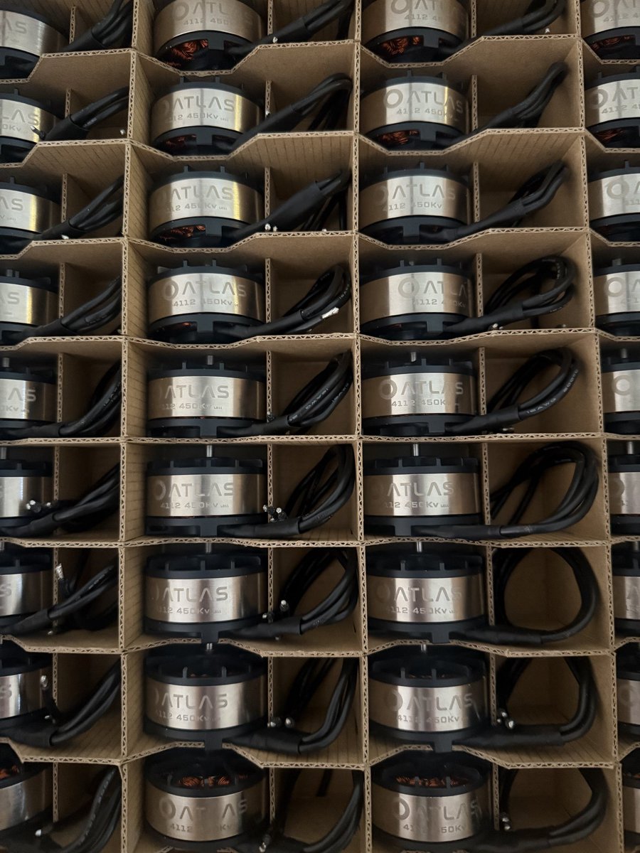 CMochen's tweet photo. Motors on motors on motors https://t.co/Dz5bMubjTW