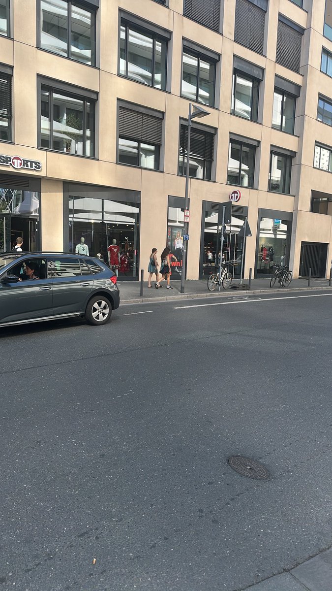 mhxbts's tweet photo. i see this everywhere since munich https://t.co/kZPmYv4mJO