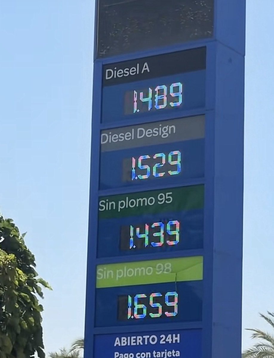 Frenkie_Woody's tweet photo. Prezzi della benzina a Valencia… https://t.co/EFyQ2tE4do