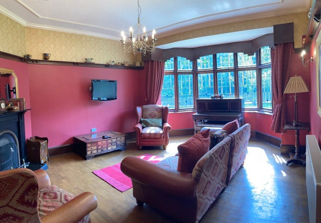 TheHolidayCots's tweet photo. 🎉🏡 Late Summer Savings at Bourne End 🏡🎉
📅 Monday 17th August – 4 nights
💷 WAS £4,500 – NOW £3,500
📅 Friday 28th August – 7 nights
💷 WAS £4,900 – NOW £3,900
🛏️ 18
https://t.co/Zj03ptzQdj
#Availability #BookDirect #BookNow #Discount #August #ReducedPrices #SummerEscape https://t.co/ahSZgjPnhI