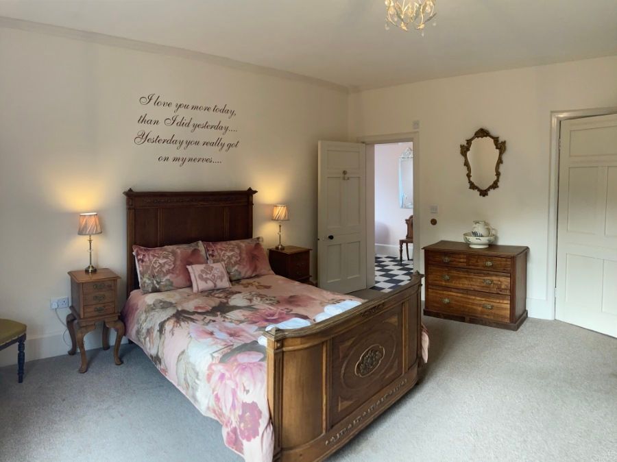 TheHolidayCots's tweet photo. 🎉🏡 Late Summer Savings at Bourne End 🏡🎉
📅 Monday 17th August – 4 nights
💷 WAS £4,500 – NOW £3,500
📅 Friday 28th August – 7 nights
💷 WAS £4,900 – NOW £3,900
🛏️ 18
https://t.co/Zj03ptzQdj
#Availability #BookDirect #BookNow #Discount #August #ReducedPrices #SummerEscape https://t.co/ahSZgjPnhI