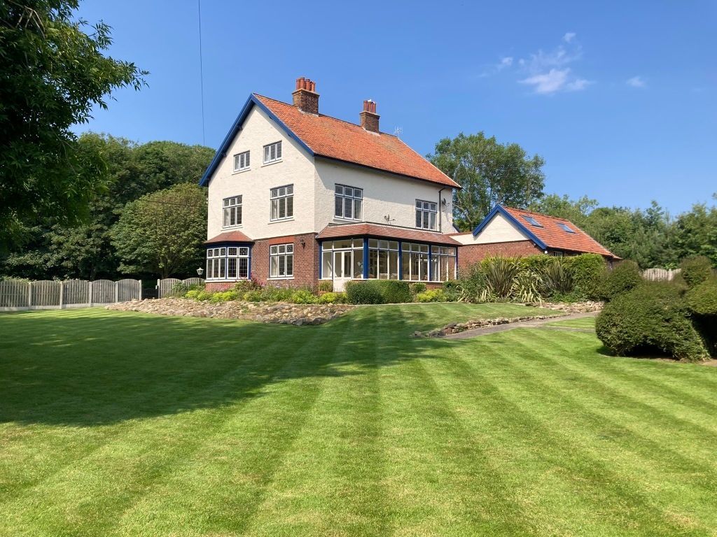 TheHolidayCots's tweet photo. 🎉🏡 Late Summer Savings at Bourne End 🏡🎉
📅 Monday 17th August – 4 nights
💷 WAS £4,500 – NOW £3,500
📅 Friday 28th August – 7 nights
💷 WAS £4,900 – NOW £3,900
🛏️ 18
https://t.co/Zj03ptzQdj
#Availability #BookDirect #BookNow #Discount #August #ReducedPrices #SummerEscape https://t.co/ahSZgjPnhI