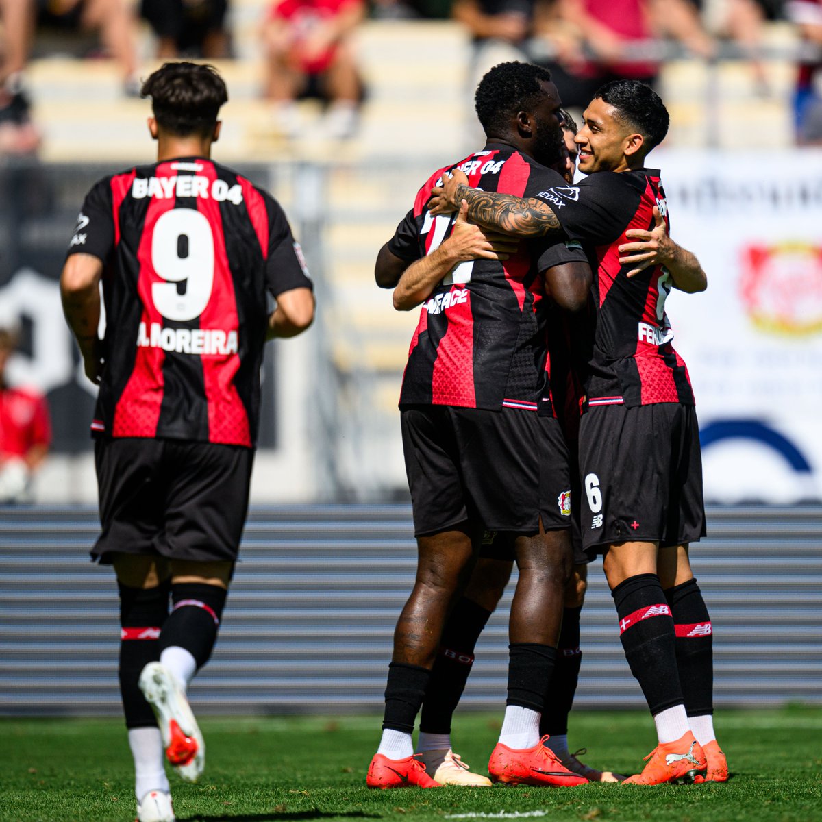 Bayer 04 Leverkusen tweet media