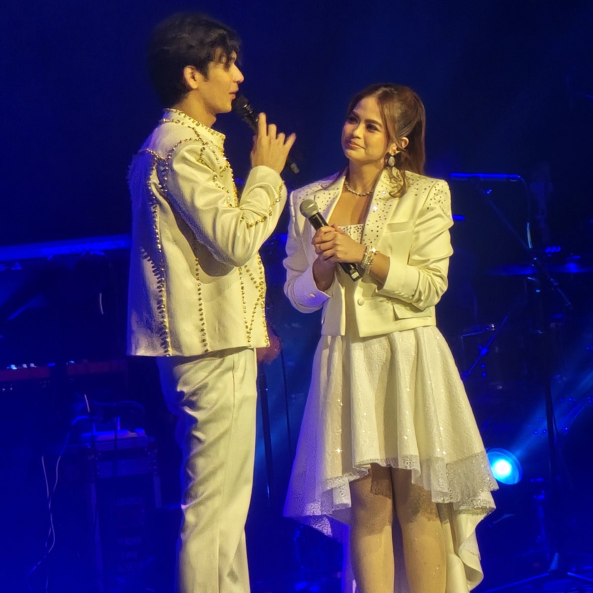 philconcerts's tweet photo. Love is on stage right now!

Bea Binene and Wilbert Ross are bringing the kilig tonight.

@vaa_live https://t.co/KJyClPaADm