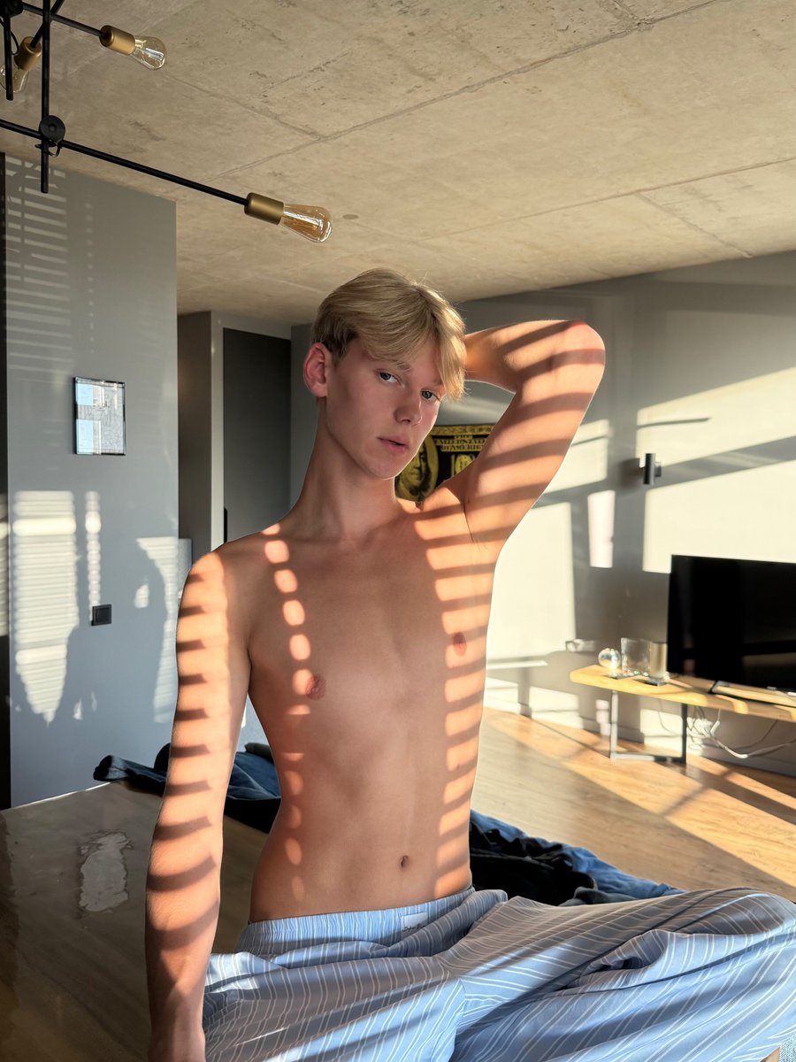 alfietwinkx's tweet photo. Your secret boyfriend 
Telegram 👇 
https://t.co/BQWPq5nw6m https://t.co/aXvEloIhW0
