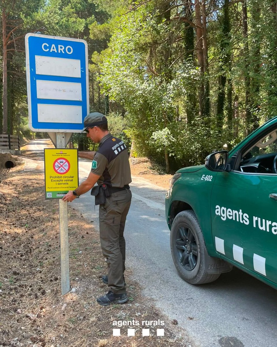 agentsruralscat's tweet photo. ⚠️🔥 Jornada d'elevat perill d’incendi.

Amb el nivell 4 del #PlaAlfa activat, continua restringit l’accés a 6 espais naturals:
❌ Montmell-Marmellar
❌ Prades
❌ Tivissa-Vandellòs
❌ #PNMontsant  
❌ Els Ports
❌ Cardó-Boix  @parcscat
 
📷 Senyalitzem els tancaments.

Precaució! https://t.co/fgtIr3k2hd