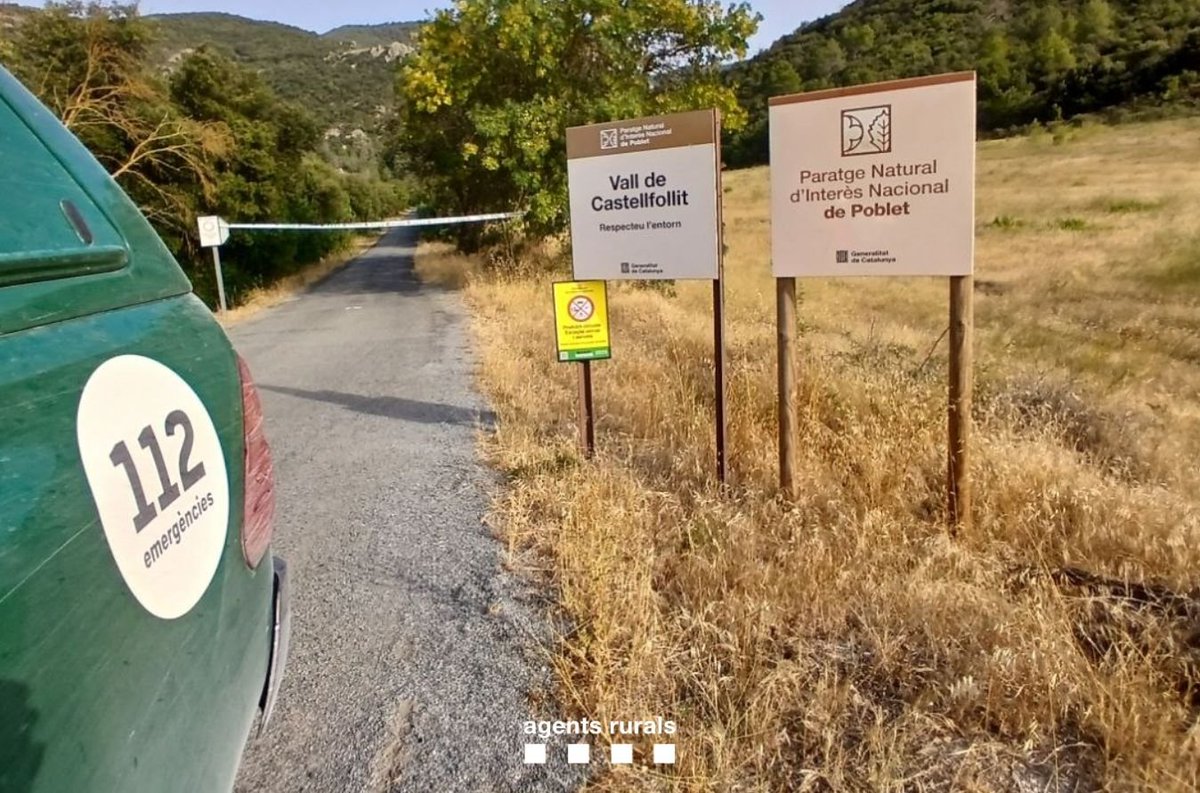 agentsruralscat's tweet photo. ⚠️🔥 Jornada d'elevat perill d’incendi.

Amb el nivell 4 del #PlaAlfa activat, continua restringit l’accés a 6 espais naturals:
❌ Montmell-Marmellar
❌ Prades
❌ Tivissa-Vandellòs
❌ #PNMontsant  
❌ Els Ports
❌ Cardó-Boix  @parcscat
 
📷 Senyalitzem els tancaments.

Precaució! https://t.co/fgtIr3k2hd