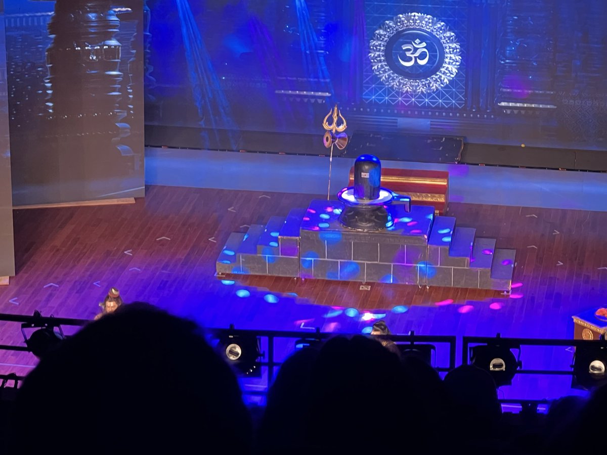 rickzyie's tweet photo. Watching @HumareRam at BR Ambedkar Bhavan, Bangalore : Can't see anything from Balcony seats!!!! Don't buy Balcony Seats!!! Waste of time and money to see from these seats!! https://t.co/CuLdriTLWu