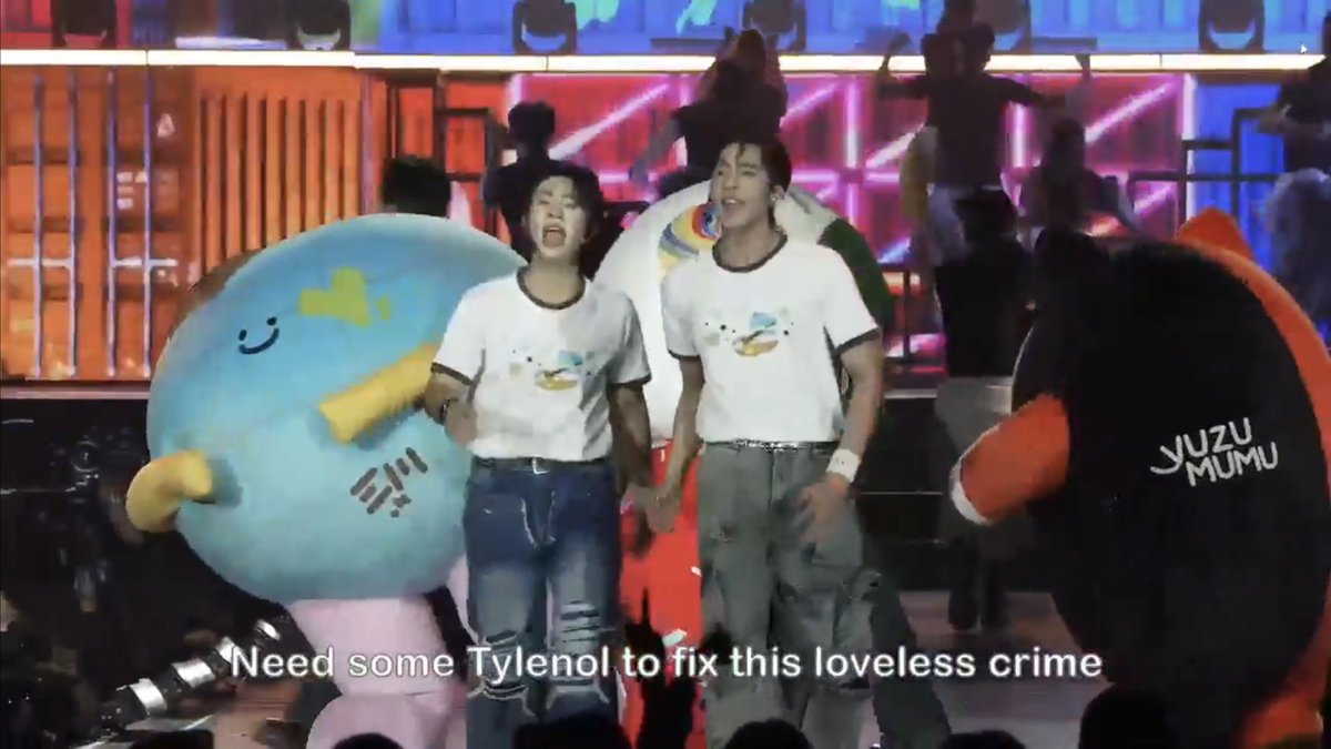 EarthMixMX's tweet photo. Al final, EMFKBP sí presentaron Stuckling y con esa canción cerraron el concierto 🥹❤️🤎

EMBPFK CLOSE FRIENDS PARTY 
#FFFPartyConcert2026D1
#EarthMix #เอิร์ทมิกซ์ https://t.co/ShQ9hVjV6U