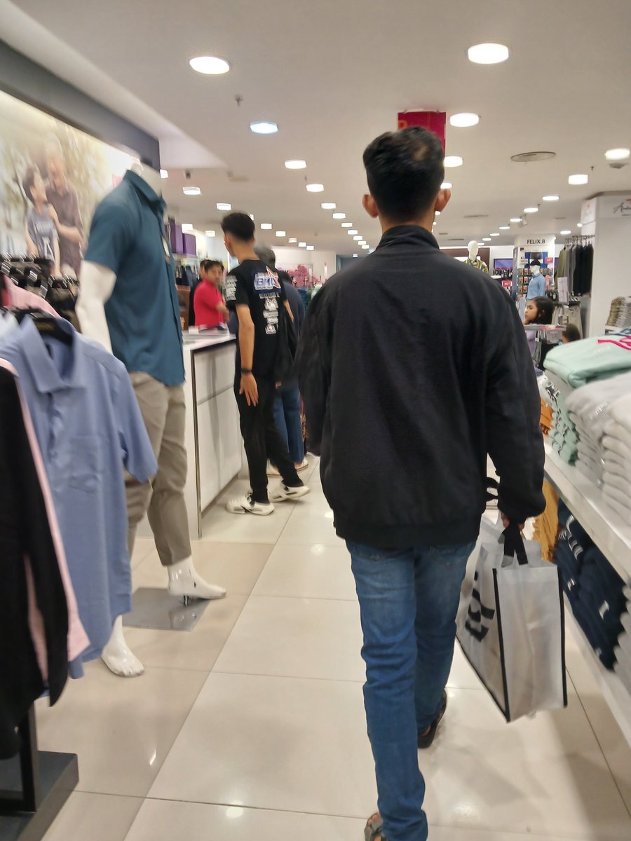 buk_may17's tweet photo. Malam mingguannya diajak jalan sama anak lajang  🥰🥰🤍 https://t.co/VXZkBI0yKT