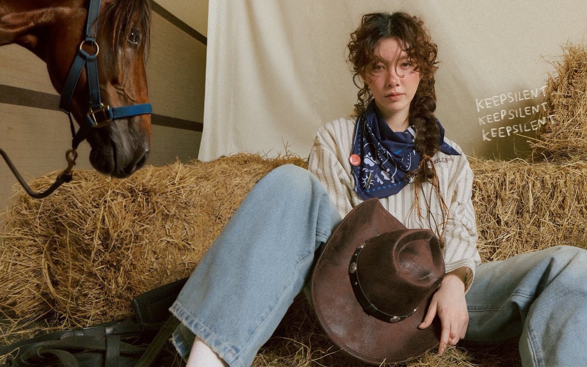 ormsmamihome's tweet photo. Orm Kornnaphat in her cowgirl era. 🤎

#OrmKornnaphat #ออมกรณ์นภัส 
#KEEPSILENT #KeepSilentCo 
#KEEPSILENT_INVISIBLEFENCE https://t.co/16UrMCsd6W
