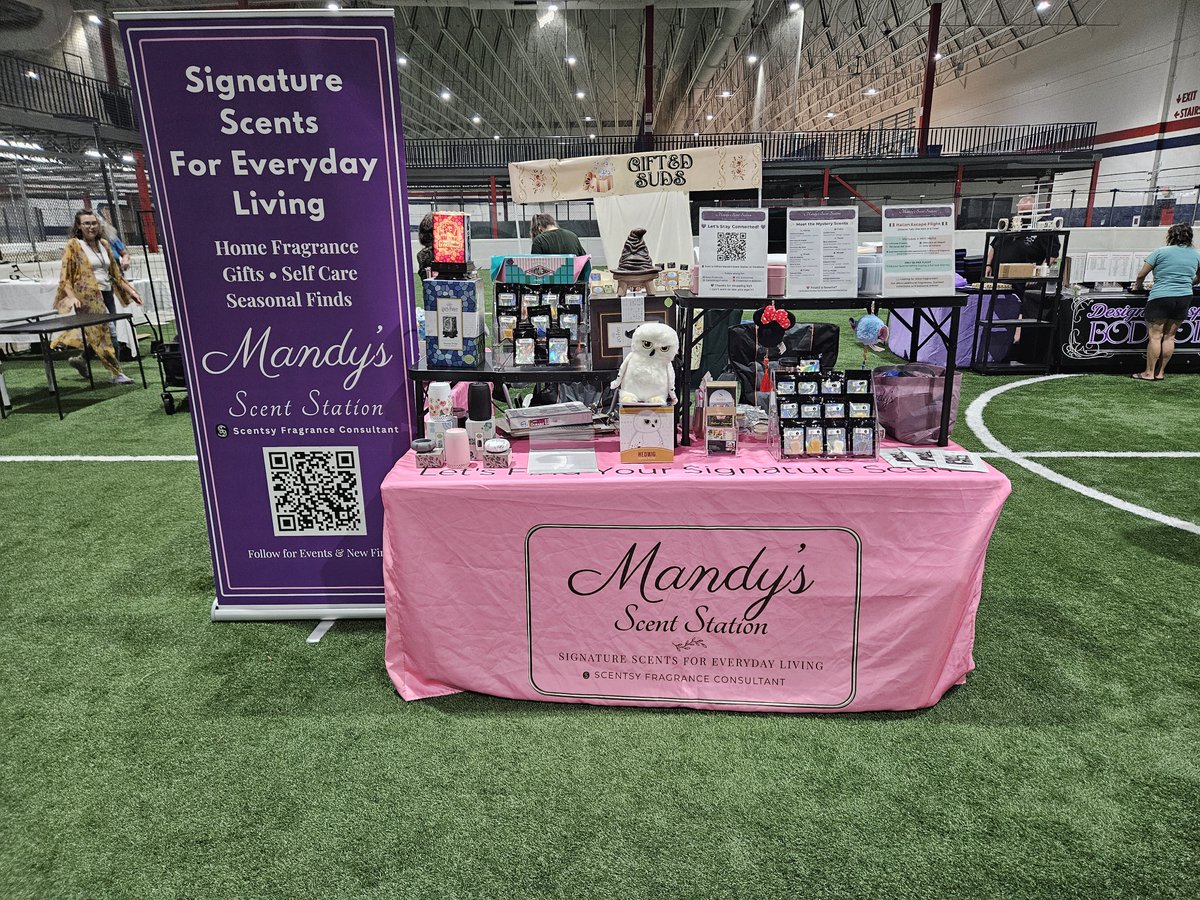 MScentStation's tweet photo. ✨ We're all set up at the Midsummer Mystique Market! 💜

👃 Mystery Scent Challenge
⚡ Harry Potter™ Collection
🇮🇹 Italian Escape Flights
🌸 Scentsy favorites

Come say hi if you're in Bridgewater today!

📍 Bridgewater Dome
🕙 Here until 2 PM! https://t.co/F4Q1LHJXy1