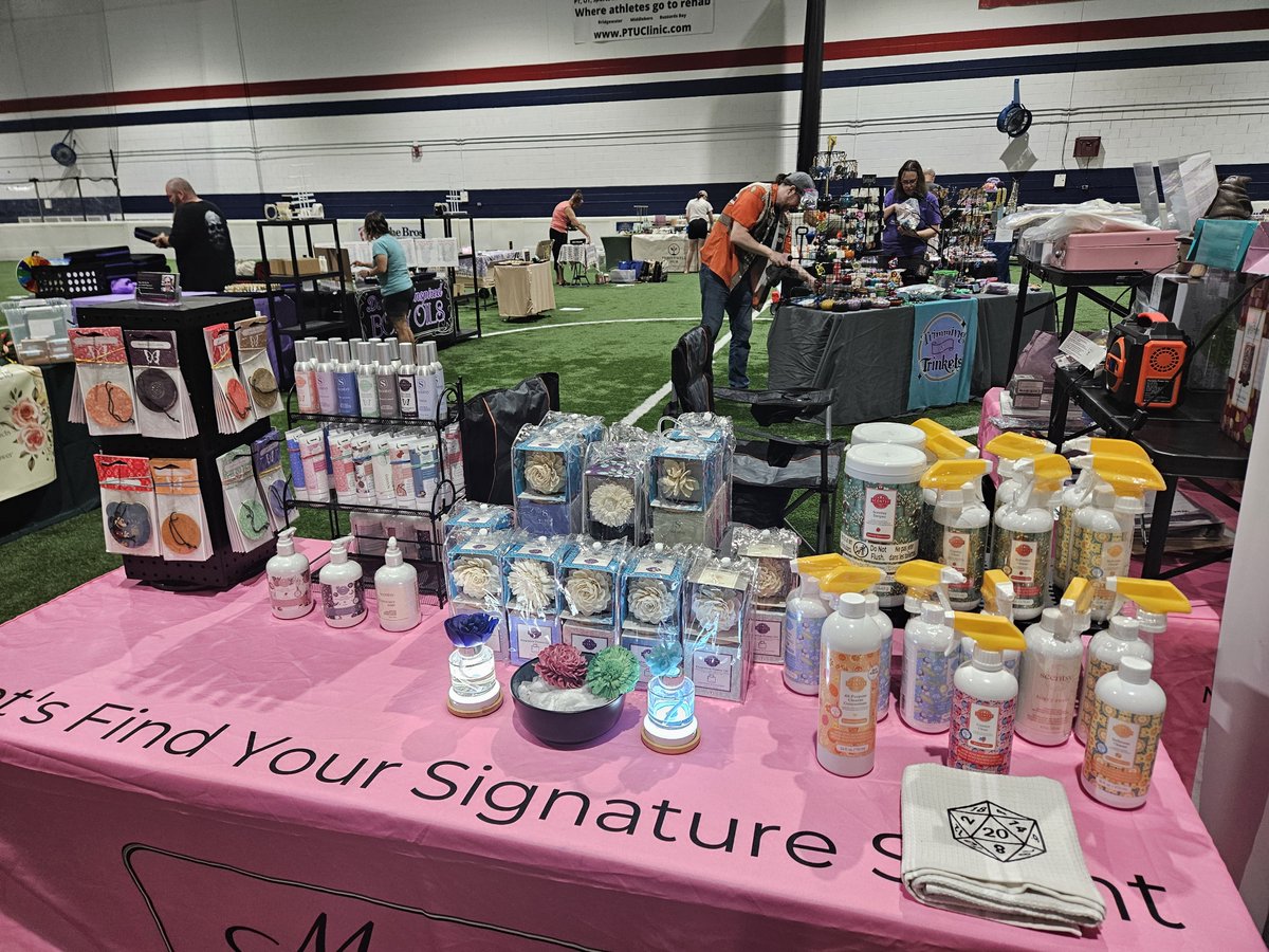 MScentStation's tweet photo. ✨ We're all set up at the Midsummer Mystique Market! 💜

👃 Mystery Scent Challenge
⚡ Harry Potter™ Collection
🇮🇹 Italian Escape Flights
🌸 Scentsy favorites

Come say hi if you're in Bridgewater today!

📍 Bridgewater Dome
🕙 Here until 2 PM! https://t.co/F4Q1LHJXy1