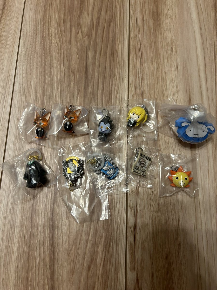 82Gqv's tweet photo. 今日はそこそこ！！

#BLEACH
#DEATHNOTE
#黒子のバスケ
#クレヨンしんちゃん
#ONEPIECE
#ハリーポッター
#サンリオなりきりメンダコ
#サンリオしょくぱんず
#ディズニーきゃらくたーサマーマスコットチャーム https://t.co/vGLRJx5tsa