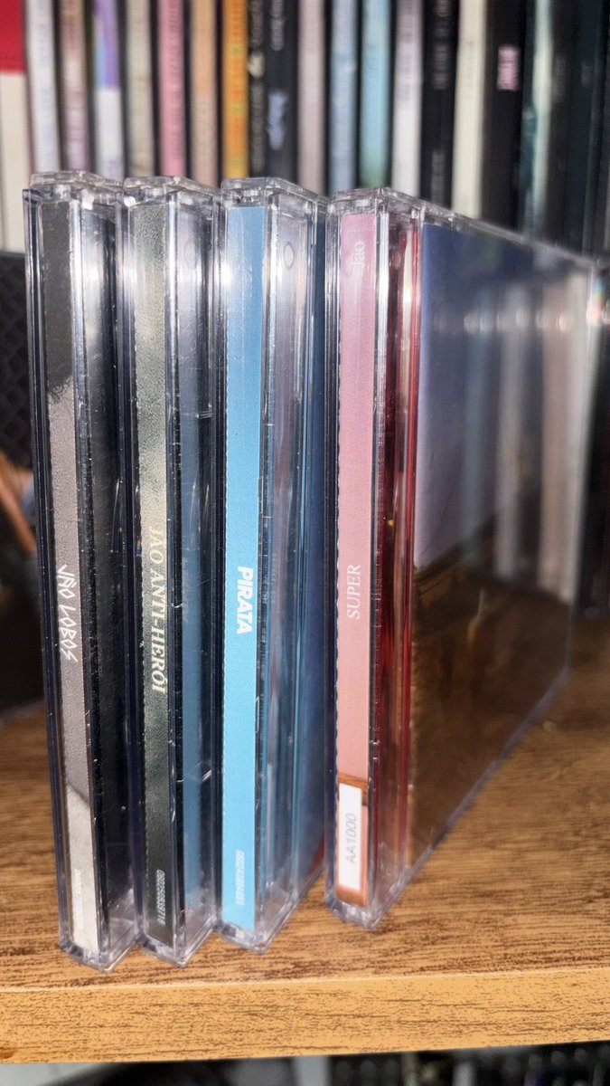 astroritmo_'s tweet photo. E quando eles lançarem as versões físicas do EquilibrIVm e do Memórias Póstumas 

@umusicbrasil por favooor https://t.co/lbsLg5jHB7