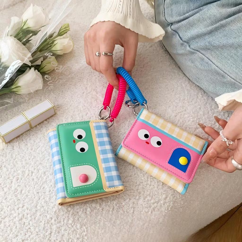 peternakhayday's tweet photo. MUMPUNG MASIH PAYDAY SALE!! laui banyak banget yg flash sale looh salah satunya dompet lipat gemes ini 😆✨️ https://t.co/2pJ8JMfOjW