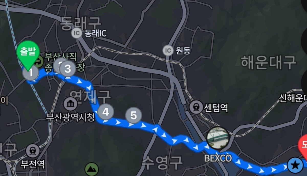abrtmsy200930's tweet photo. 부산콘 첫날 퇴근런한 민윤기 코스
여기서 개빡치는 건 우리가 차라리 걸어갈까 했던 그 경로라는 것과 그렇게 도착한 숙소 앞을 지나갔다는 사실이다...그것도 정국과 함께... https://t.co/AJsdjGQbVa