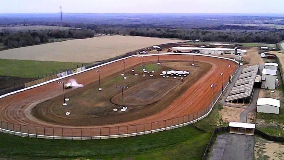 thubach52's tweet photo. ITS RACEDAY @COTTONBOWL SPEEDWAY https://t.co/7HpTFyeaYY