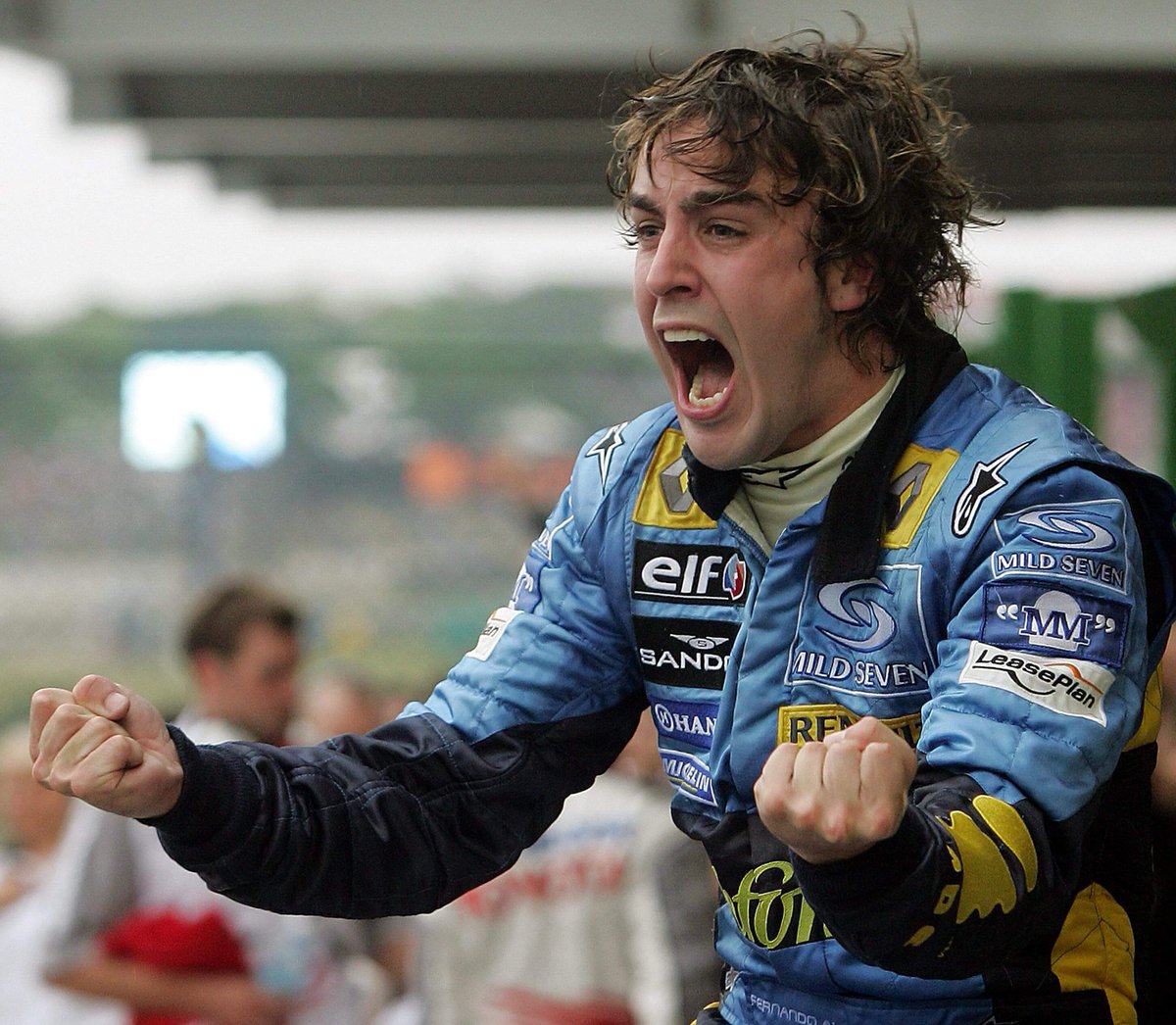 ScrewderiaF1's tweet photo. ALONSO HAS MADE IT INTO Q2 https://t.co/aMDqjFyZyl