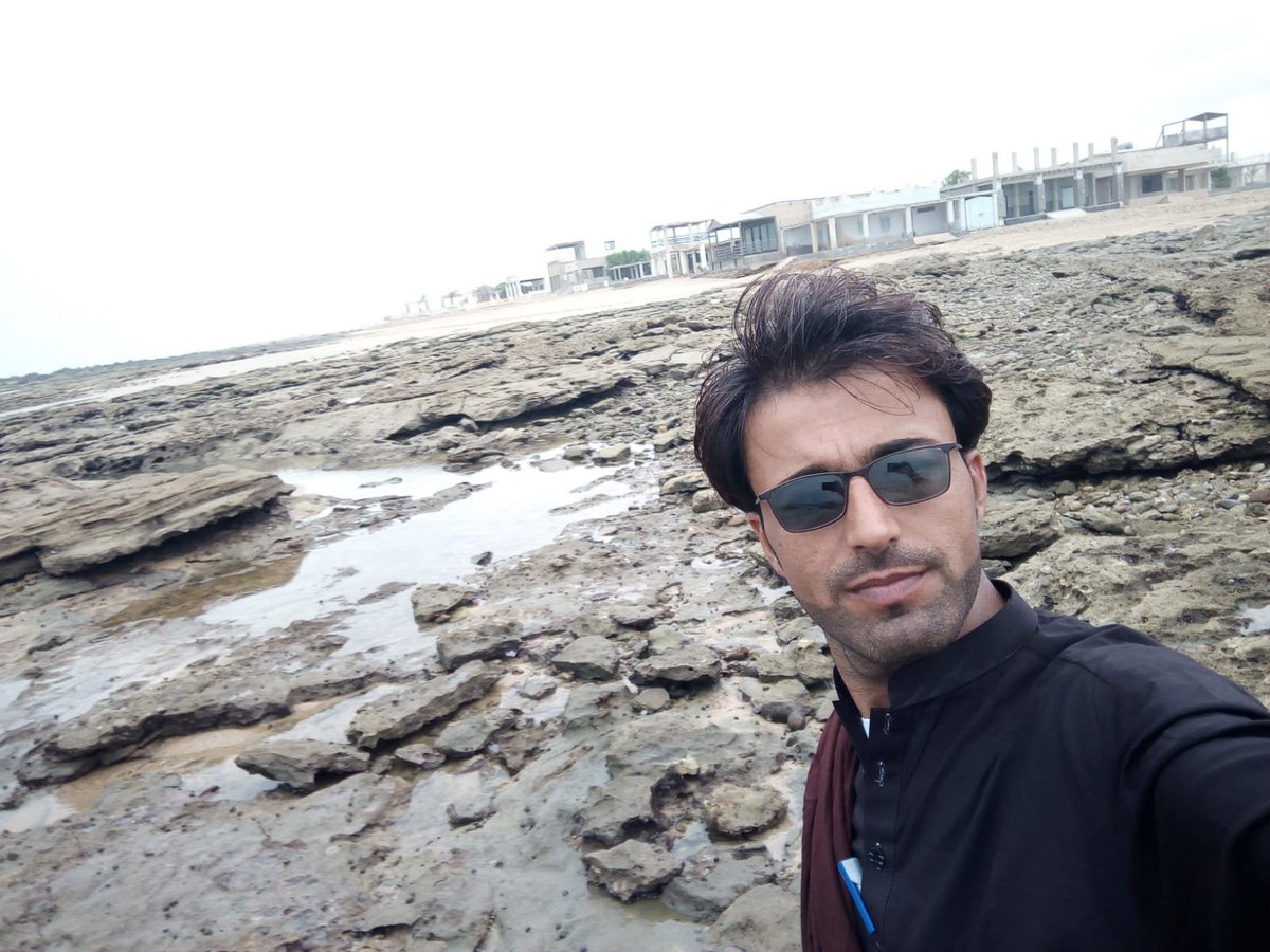 a_balo73389's tweet photo. تمہاری خاموشی ہمارے دلوں پر بوجھ ہے
مگر ہماری آواز تمہاری آزادی کی پکار ہے
ہم تمہیں بھولیں گے نہیں،
ہم خاموش بیٹھیں گے نہیں
ہم تمہاری واپسی تک لڑتے رہیں گے
اے میرے بھائی،
تمہیں ہم سے چھینا جا سکتا ہے،
مگر ہماری یادوں سے نہیں،
ہماری دعاؤں سے نہیں،
اور ہما
#Release Dad Shah Baloch https://t.co/nkk7JABed7