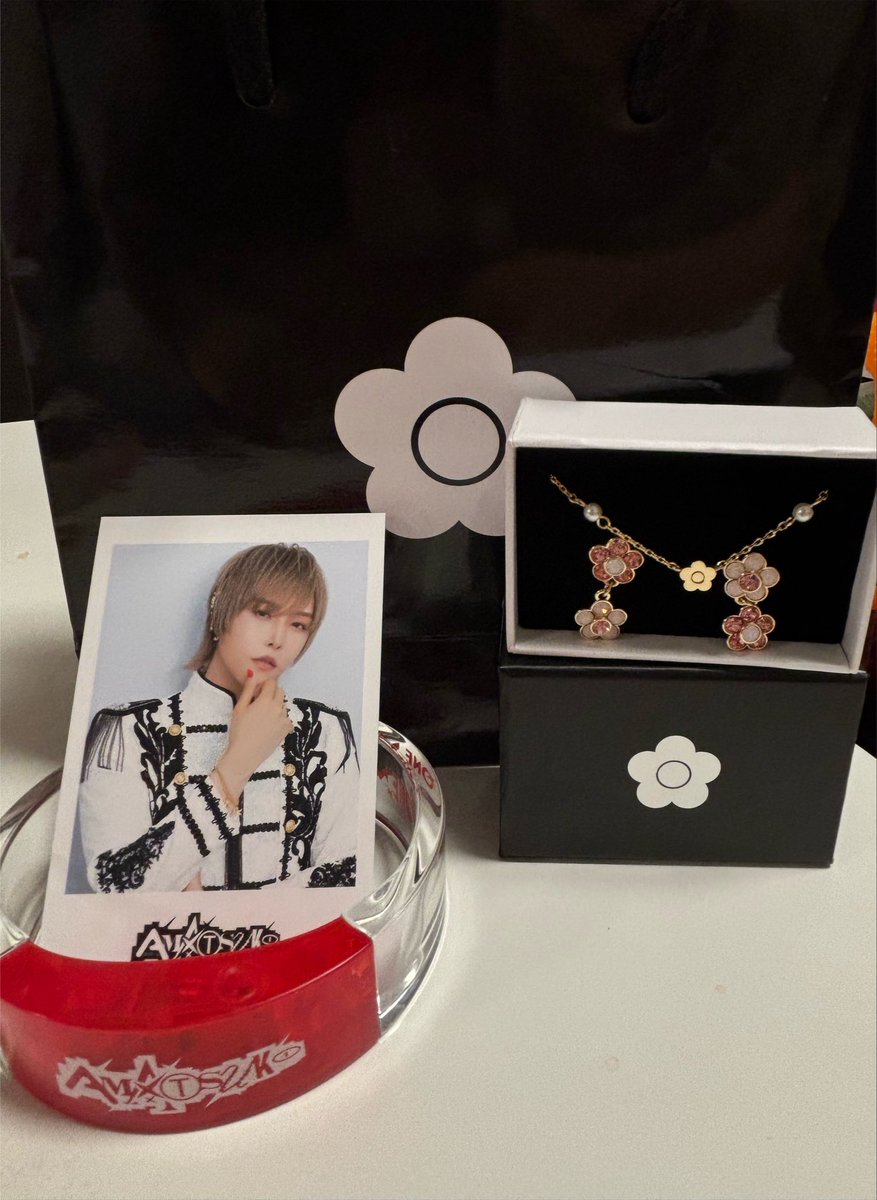 futya_amtk_'s tweet photo. さわちゃん、ふーくんこんな素敵なプレゼントをありがとう- ̗̀🎁 ̖́-
大切に使わせていただきます💕 https://t.co/nR6NBmhS9C