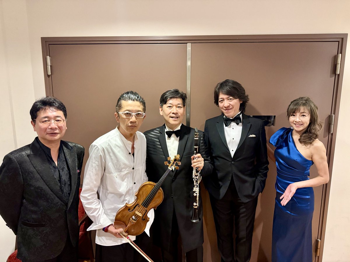 KenjiClarinette's tweet photo. 私にとっての7月最終演目「兵士の物語」が終演しました。大学同期石田くんからお誘いいただいて今回の共演が実現しました。山田さんのピアノ、宮本さんの語りとシューベルト「魔王」の演奏もゾクゾクが止まりません🥺素晴らしい機会をいただいた永井美奈子さんに感謝しております。#おんなつ@nagaiminako375