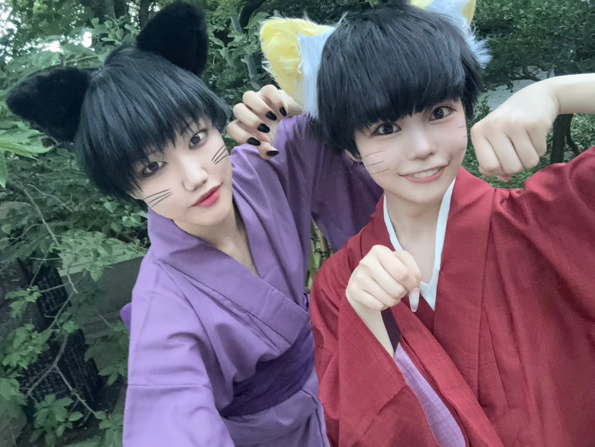 2O_H20's tweet photo. ⚠︎cosplay /爪捏造

  狐 と 猫

 -----
 ㊗️元祖妖怪松10周年✨️
 #江ノ島コスプレ祭 https://t.co/v4O38Znht8