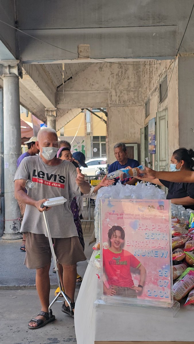 ZeeNunew_BR's tweet photo. 📸 More photos from our charity project are now available here! 💙

We’re truly happy to have had the opportunity to help people, even in a small way, in his name. Thank you to everyone who supported this project and helped make it possible. We hope you enjoy looking back on these special moments. 🥹✨

NUNEW 25th BDAY
#25HBDNuNew