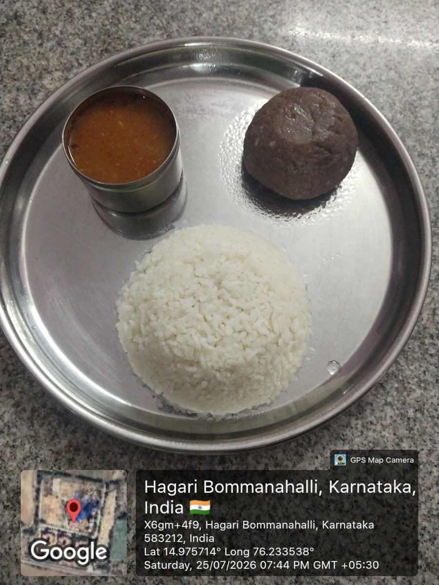 KRCRS484AMG's tweet photo. Today's dinner ragi mudde, rice, mix veg spinach sambar https://t.co/MJysPWWenr