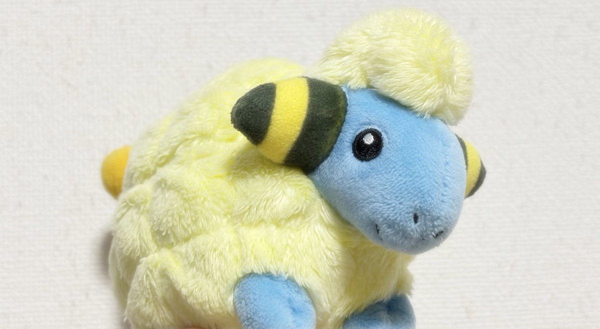 Mareep_trip's tweet photo. なんだかめろぱは毎日幸せそうな表情をして生きていてとっても羨ましいな

これからもずっと楽しく幸せに暮らしてね！ https://t.co/8tVBIspIOu