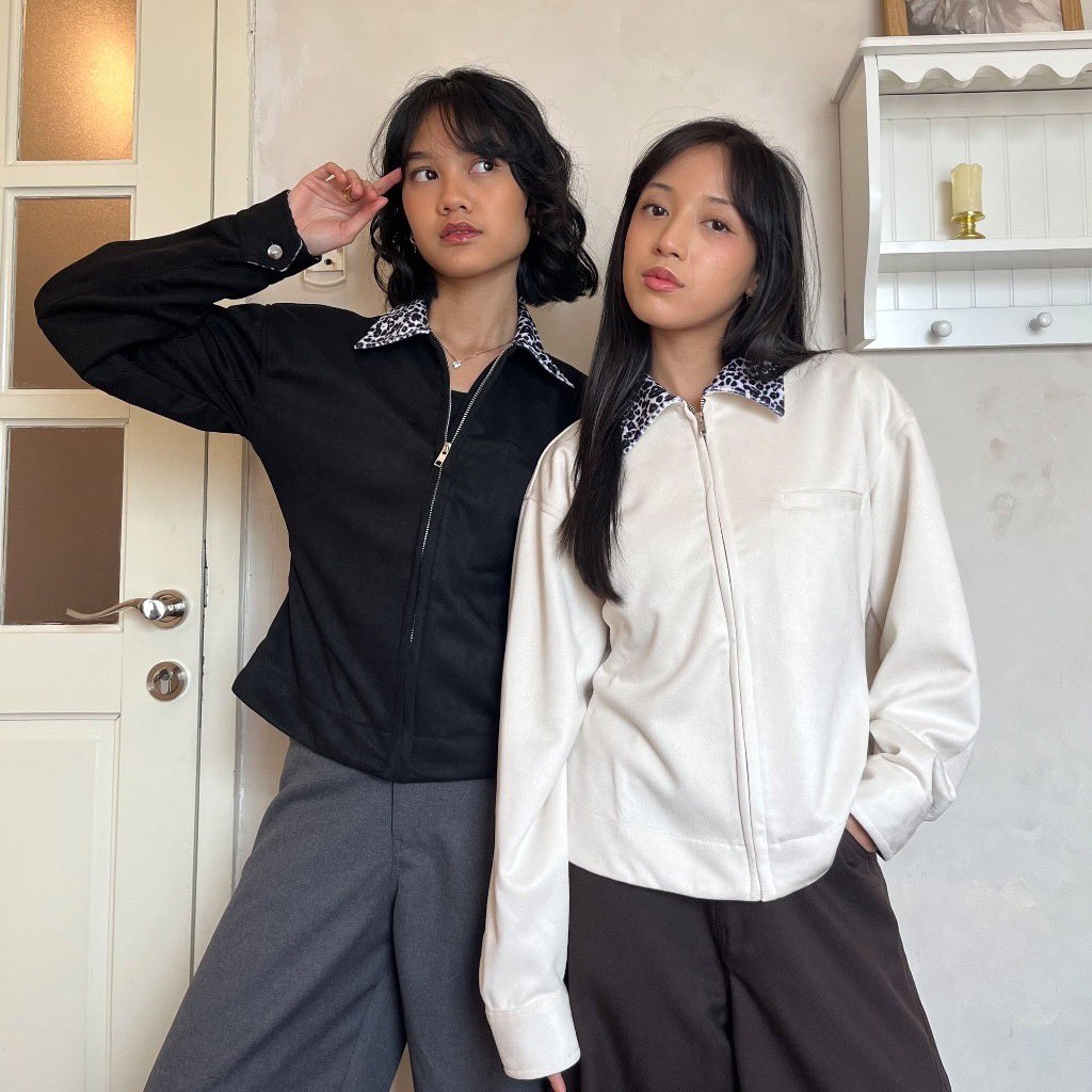 jjwamie's tweet photo. suede jacket with animal pattern, yang ngebikin kamu tetep kelihatan stand out

https://t.co/sVbYFNQkWP https://t.co/rWG20pixOu