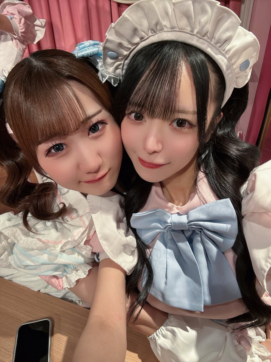 maid_mitama's tweet photo. お給仕終わってます！
本日もご帰宅ありがとうございました🩵
あむちゃんおめでとうー！！！🌟
リボンの大事な落ちサビわたしと2人にしてくれて嬉しかった、あむちゃん歌上手いから一緒に歌えて嬉しいな🎶
あむちゃんらしくて楽しいSPだった！！！✨️ https://t.co/SLIY6G15kV