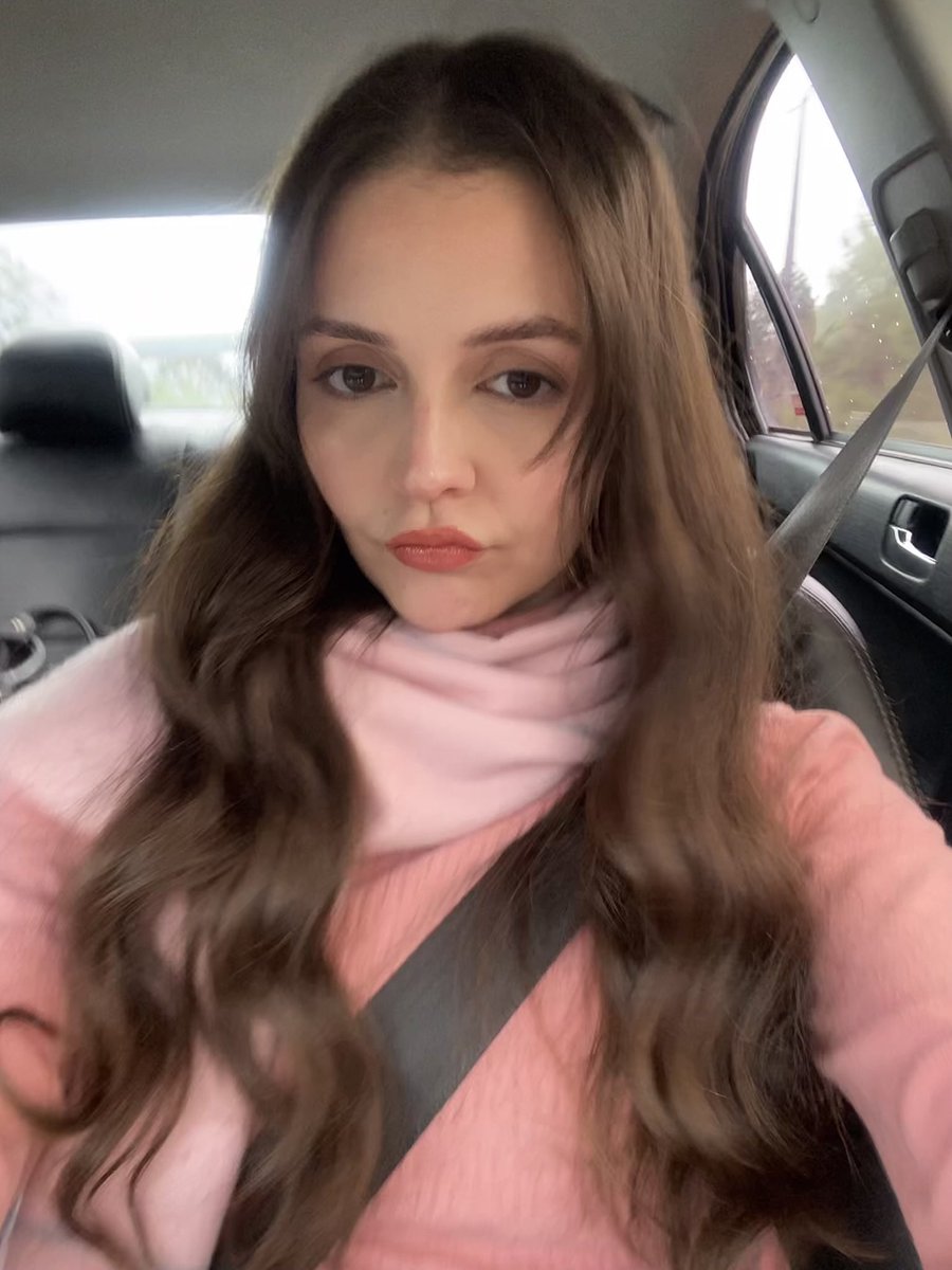 d 💌 tweet media