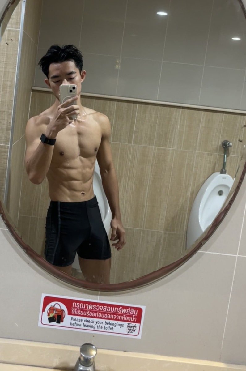 PhukijP46967's tweet photo. ว่ายนํ้า+ยิม+ซาวน่า🧖🏽🏋🏽🏊‍♂️ https://t.co/GXwgIBFewn