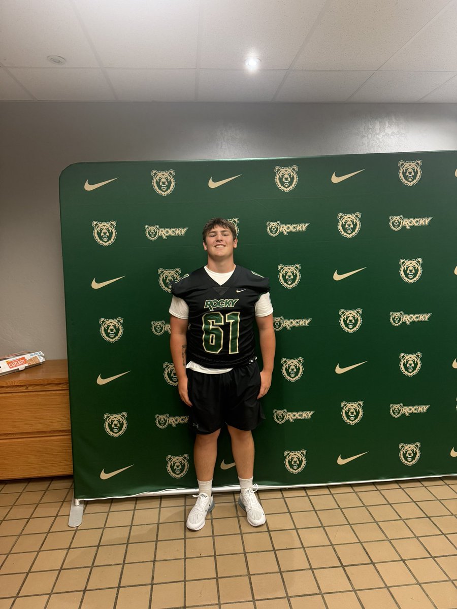 DreycenChris's tweet photo. Thank you to the entire Rocky Mountain College coaching staff for the junior day. As well as a tour of the campus. @CoachNolanB @RandyBandelow @TheCoachRuss @Rocky_Football https://t.co/bfSLfkwl5N