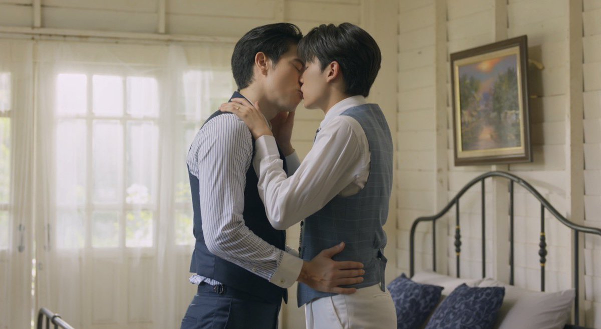 onehdthailand's tweet photo. จบบริบูรณ์ รอบที่ n

THE EDGE OF HORIZON EP6

#อรุณรุ่งEP6 https://t.co/Rs6fQcv2Hv