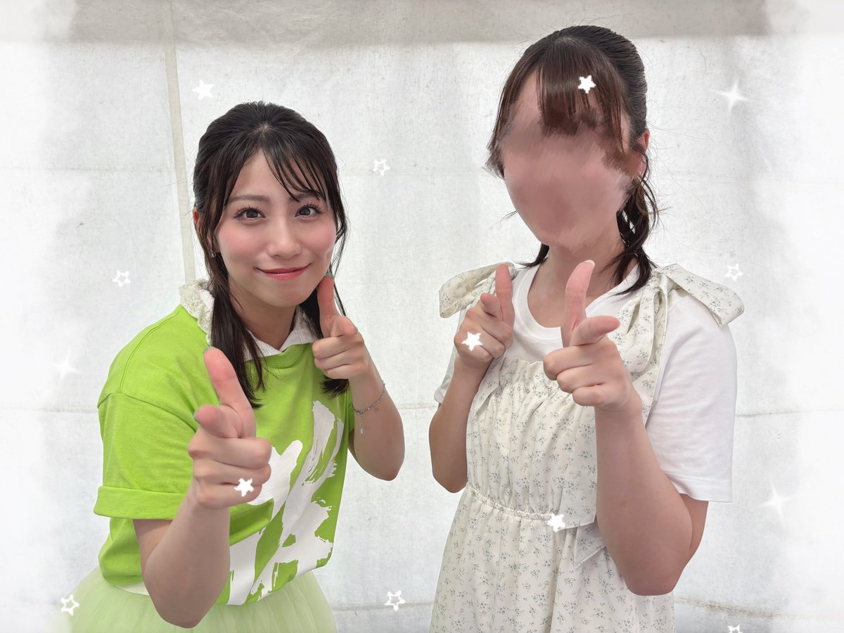 hinata_461's tweet photo. 🍧CBCラジオ夏祭り2026👗
ハルちゃんめーっちゃ可愛かったしハルちゃんがまた歌って踊ってる姿をみれて楽しかったし嬉しかったです🥺💚ひらりワンピースの振りめっかわだったな💭💗
ハルちゃんいっぱいお話してくれて嬉しかったです🥰
#坂本遥奈 ちゃん #CBCラジオ夏祭り2026 https://t.co/kdp55Wz4pc