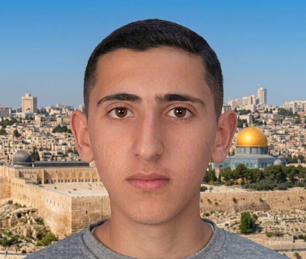 iyad_alqarra's tweet photo. خالد زكي البريم (ابو حميشة) ارتقى قبل قليل باستهداف من الاحتلال.
خالد نجح بالامس في الثانوية العامة، وسبقه بايام ارتقاء اثنين ( محمود و احمد )من اعمامه في استهداف سابق.

الاحتلال يواصل استهدافاته على مداو الساعة منذ الصباح وهو الاستهداف السادس من الصباح فقط.
بينها استهداف عبد الناصر المقادمة مدير شرطة شمال قطاع غزة.