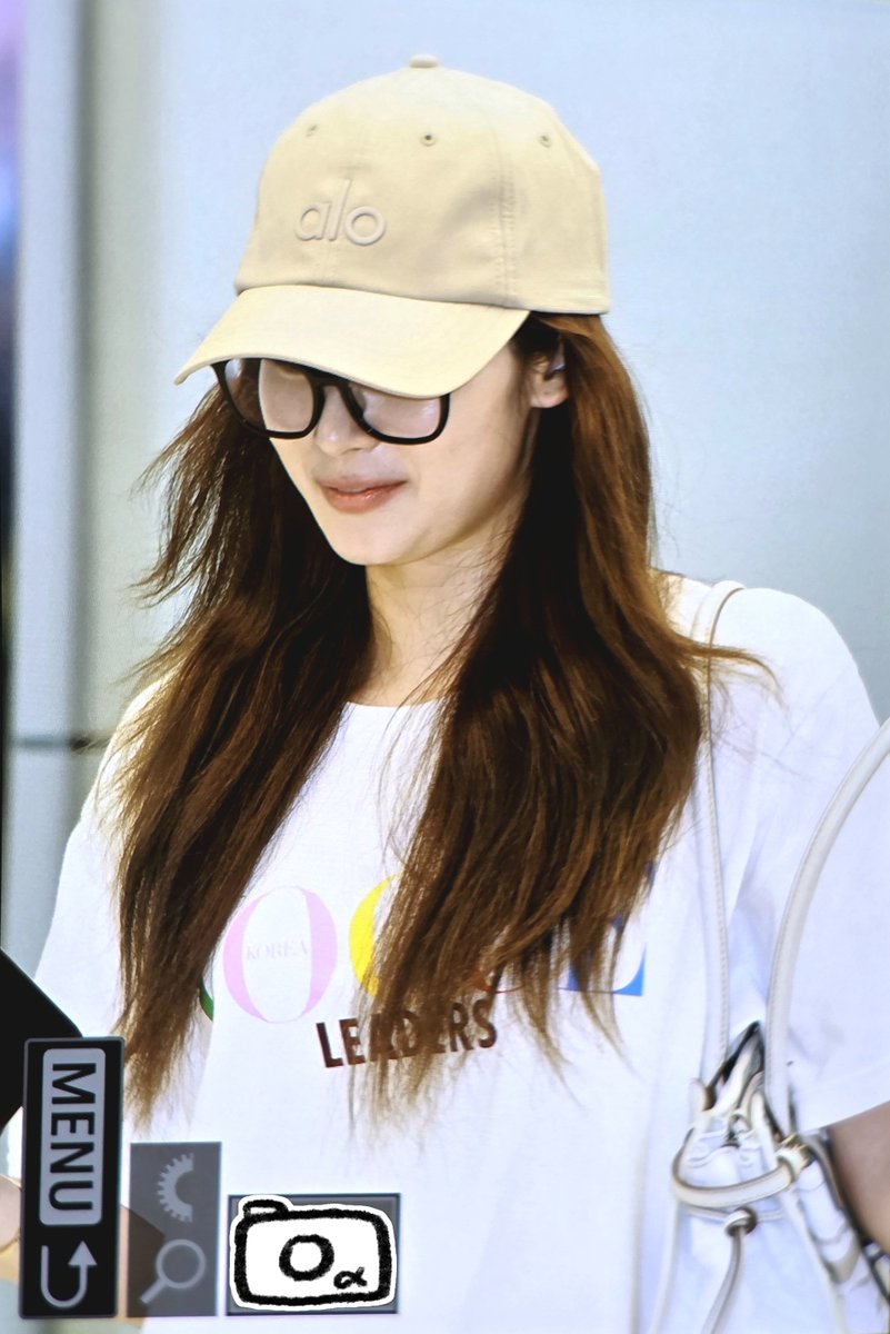 fishcmr's tweet photo. 260725 김포공항 GMP

💜💜

#TWICE #SANA
#트와이스 #사나 #サナ https://t.co/wK7Tv1vNPR