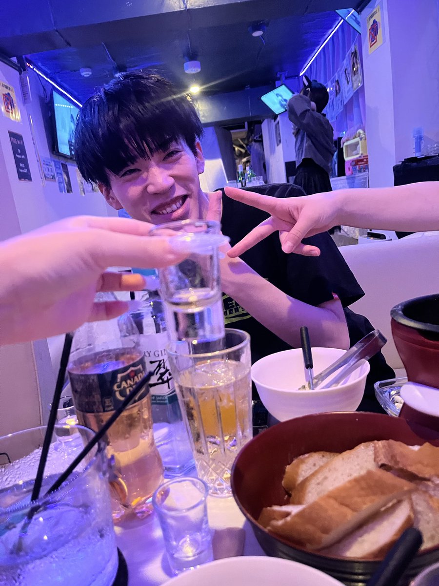 nenehaosake's tweet photo. 男性スタッフのガキが雀の涙ほどのテキーラで誤魔化そうとしてた💥💥💥 https://t.co/FqyADoR8nh