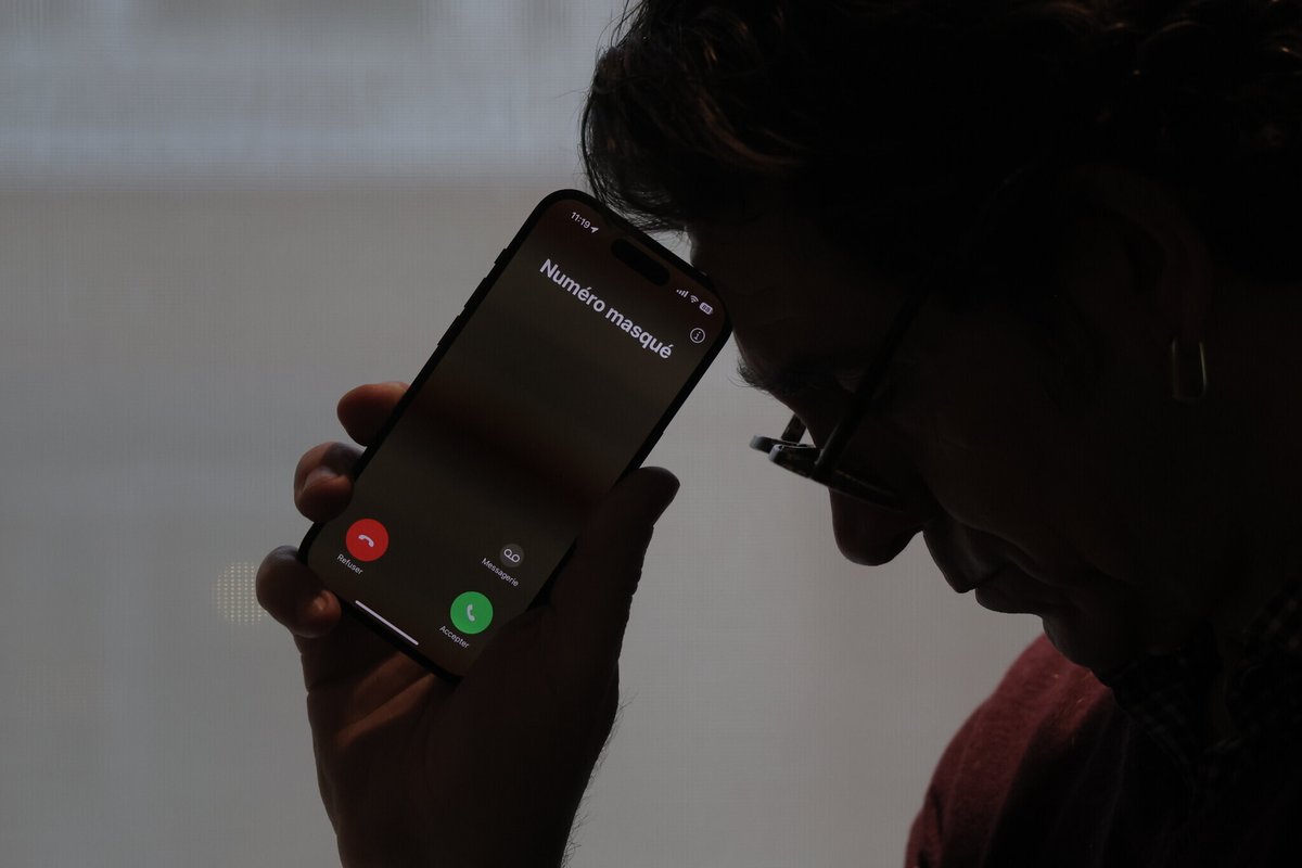 le_Parisien's tweet photo. Vers la fin du démarchage téléphonique ? À partir du 11 août, les entreprises qui démarchent par téléphone ne pourront plus le faire si elles n’ont pas au préalable recueilli le consentement explicite des consommateurs

➡️ https://t.co/mkhtP4l9dJ https://t.co/wZ7KshMiv0
