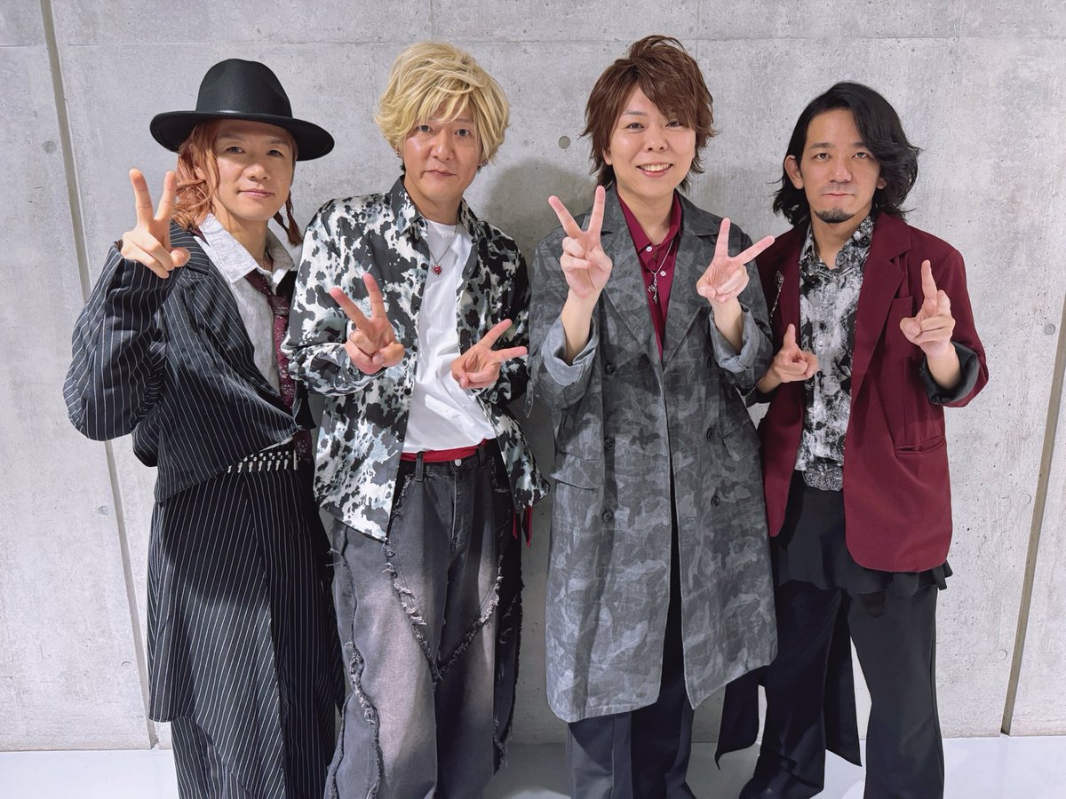 Takizawa_0430's tweet photo. 「IDOL WORLD SUPER FESTIVAL 2026」
-ZESSYOU-

キーボード＆バンマスとして参加させていただきました！

アイドルの皆さん、バンドメンバー、スタッフの皆さん、そしてプロデューサーの皆さん。
たくさんの想いが一つになって生まれた、最高のステージだったと思います✨
めちゃくちゃ楽しかったー！
ありがとうございました☺️🙏

#アイマスIWSF_DAY2
#アイマス20周年イヤー