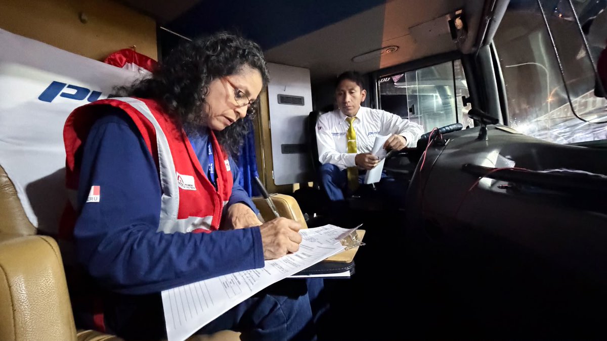 SunafilPeru's tweet photo. ✅  “Viaje Seguro por Fiestas Patrias 2026”. La Sunafil, a través del Equipo Perú Formal Urbano de la Intendencia de Lima Metropolitana, realizó un operativo multisectorial en el Terminal Terrestre de #Yerbateros, con el objetivo de verificar el cumplimiento de la normativa sociolaboral y de seguridad y salud en el trabajo de las empresas de transporte 💪🤝

#Sunafil #FiestasPatrias #SST #Prevención