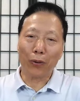 jianmoooo's tweet photo. 雄兔脚扑朔，雌兔眼迷离。
双兔傍地走，安能辨我是雄雌？ https://t.co/1kePmK8tX4