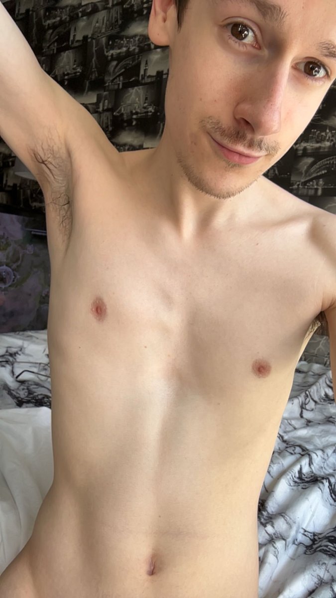 TwinkyWinky97x2's tweet photo. Hiya ☺️ https://t.co/2fNxwdVxkr