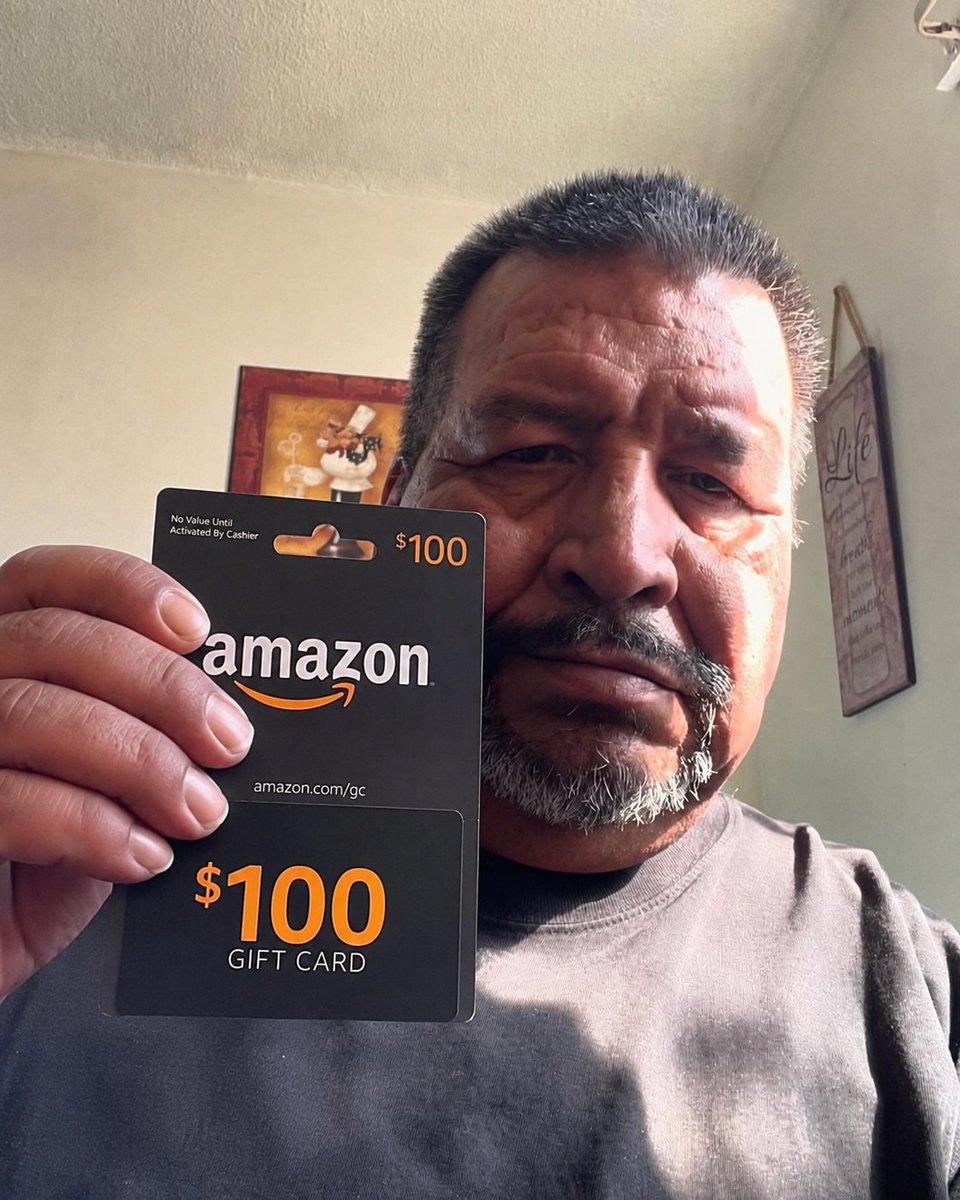 pocket_daddy_'s tweet photo. I got scammed again
She refused to send her naked nudes
Who's legit here?? https://t.co/4eNrQL726w