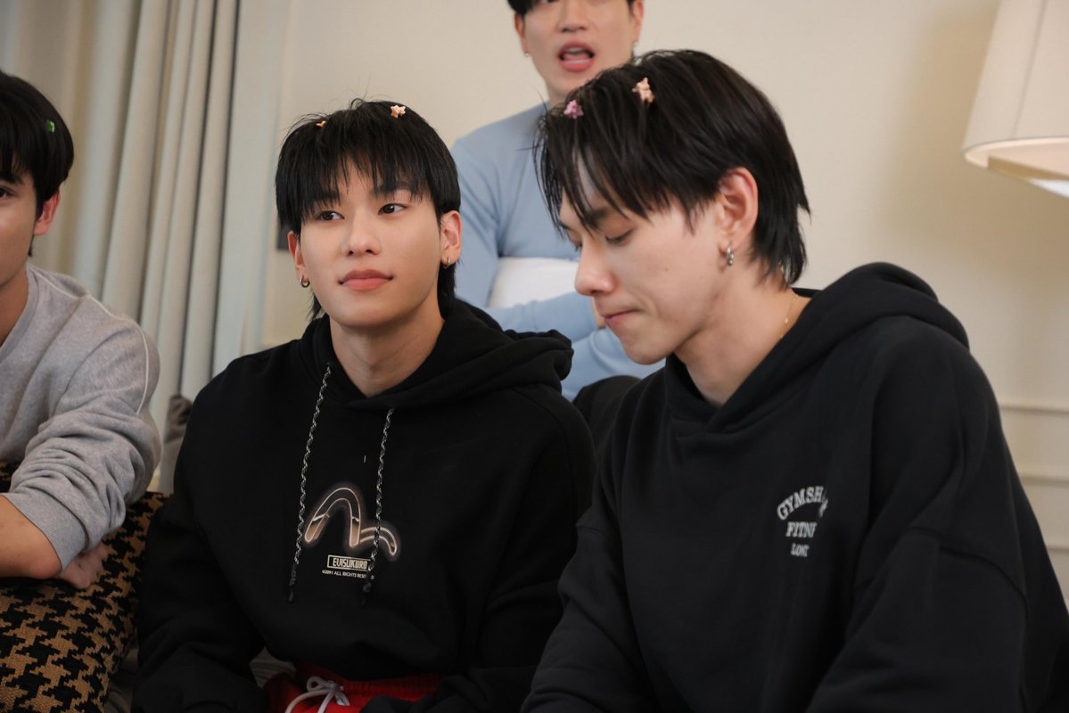 OPENLABEL_TH's tweet photo. ยังไม่เริ่มเกมเลย เขียวแดงทำไรกันลูก 🤣🤣🤣

OUROAD JOIN HOUSE31 
#House31EP4 https://t.co/jAqGCmS2F0