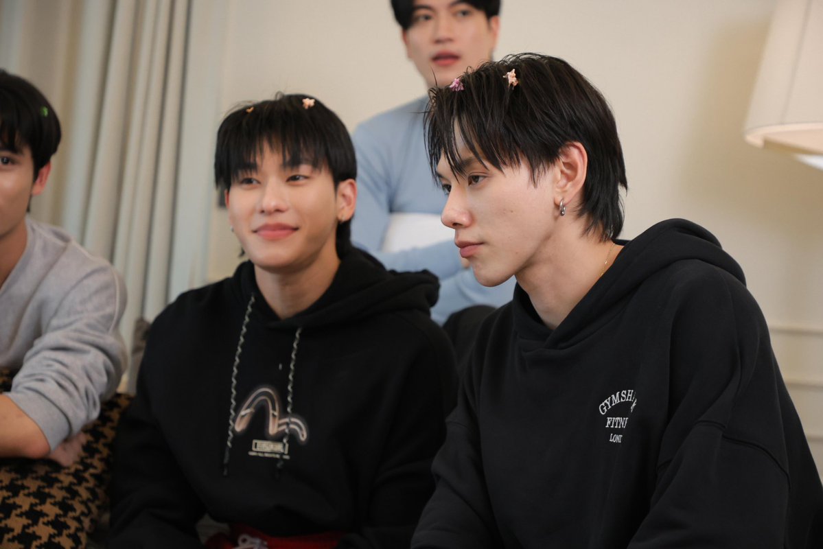 OPENLABEL_TH's tweet photo. ยังไม่เริ่มเกมเลย เขียวแดงทำไรกันลูก 🤣🤣🤣

OUROAD JOIN HOUSE31 
#House31EP4 https://t.co/jAqGCmS2F0